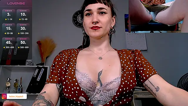 Snapshot of FoxRineHelen chatting on March 2025 04:01:01 PM FoxRineHelen online show from March 2025 04:01:01 PM