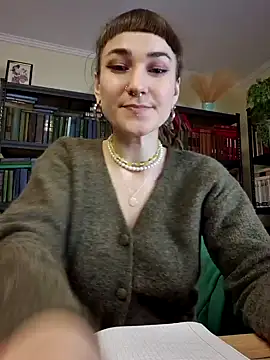 Snapshot of FoxRineHelen chatting on February 2025 02:32:01 PM FoxRineHelen online show from February 2025 02:32:01 PM