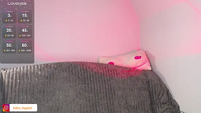 Snapshot of FoxRineHelen chatting on September 2025 07:36:02 PM FoxRineHelen online show from September 2025 07:36:02 PM