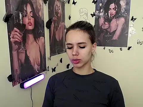  StAcY online show from September 2025 06:25:01 AM