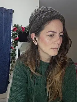 Snapshot of Hanny_24 chatting on December 2025 11:23:02 AM Hanny 24 online show from December 2025 11:23:02 AM