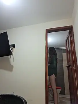 Snapshot of Hanny_24 chatting on October 2025 03:05:02 AM Hanny 24 online show from October 2025 03:05:02 AM