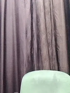 Lalisa sexy online show from November 2025 04:18:02 PM