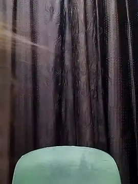 Lalisa sexy online show from November 2025 04:28:02 PM