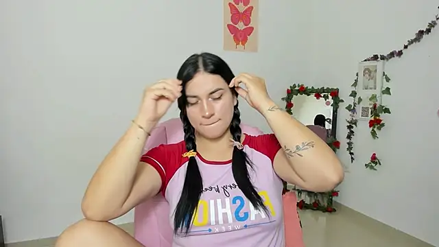 Emic  online show from November 2025 02:51:02 PM