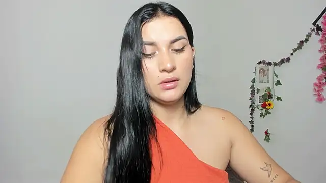 Emic  online show from October 2025 04:17:02 PM