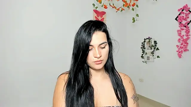 Emic  online show from January 2026 06:56:01 PM