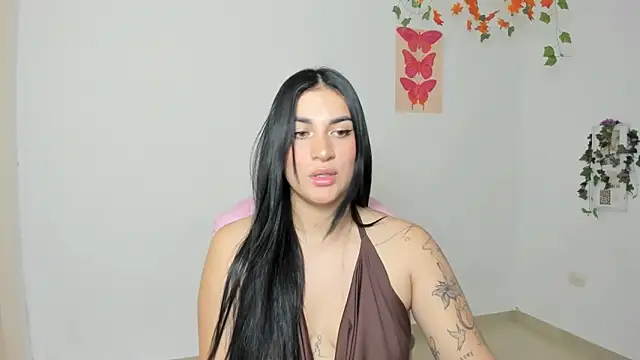 Emic  online show from April 2026 05:27:02 PM