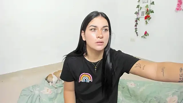 Emic  online show from November 2025 03:22:01 PM