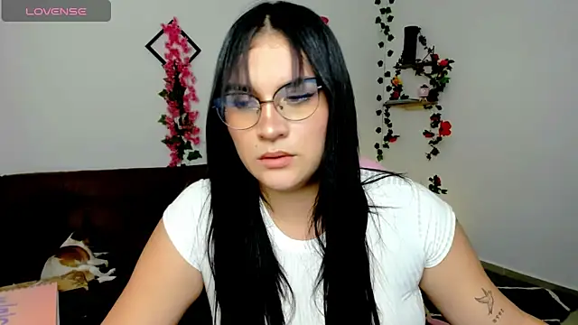 Emic  online show from February 2025 07:21:02 PM