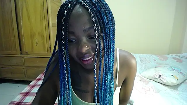 Snapshot of _Zooee chatting on February 2025 01:59:01 PM Zooee online show from February 2025 01:59:01 PM