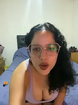 Snapshot of babyluna939 chatting on February 2025 11:52:01 PM babyluna939 online show from February 2025 11:52:01 PM