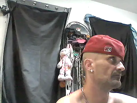 Snapshot of slinginbigD chatting on September 2025 12:44:02 AM slinginbigD online show from September 2025 12:44:02 AM