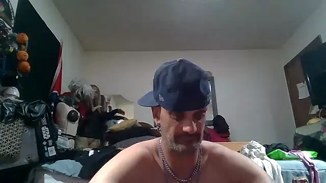 Snapshot of slinginbigD chatting on July 2026 09:43:01 AM slinginbigD online show from July 2026 09:43:01 AM