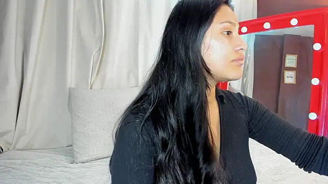 Little Ivy online show from February 2026 07:10:01 PM