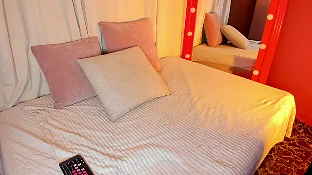 Little Ivy online show from February 2026 07:21:02 PM