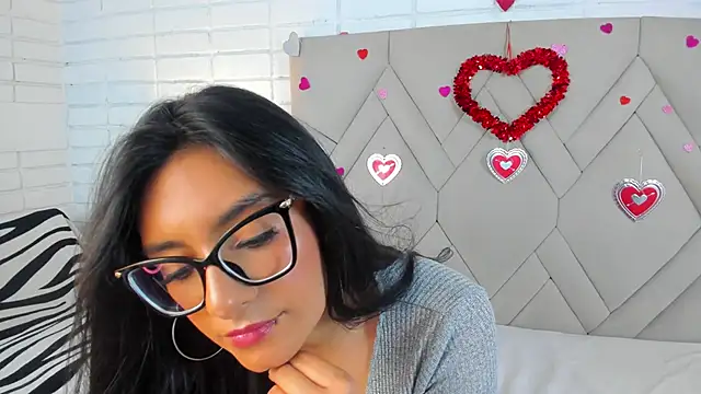 Isis Osman online show from February 2025 12:14:02 AM