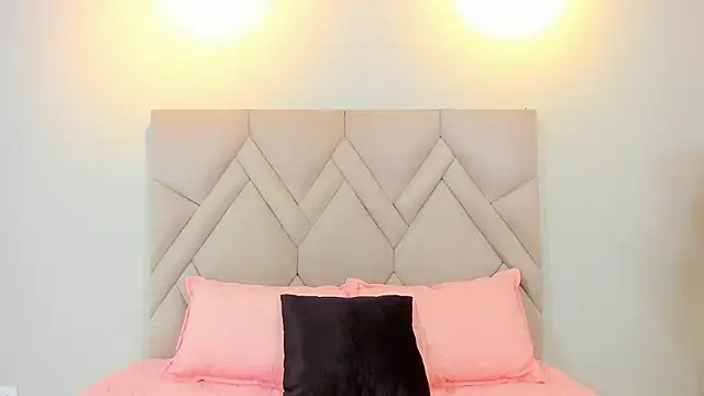 Isis Osman online show from February 2026 07:25:01 PM