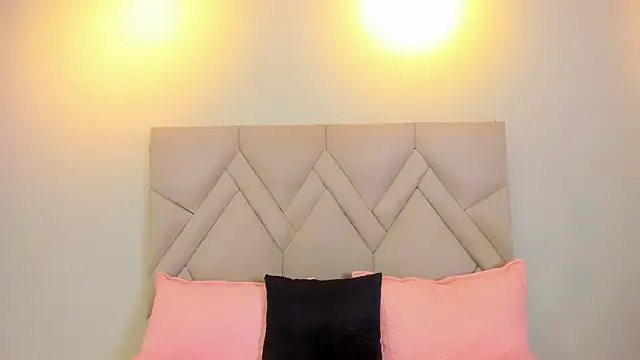 Isis Osman online show from February 2026 07:37:01 PM