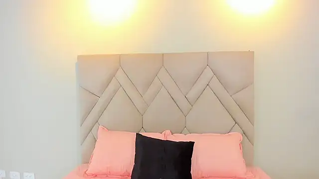 Isis Osman online show from February 2026 07:24:01 PM