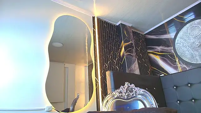 Bruja  Scarlata online show from November 2025 10:18:01 AM