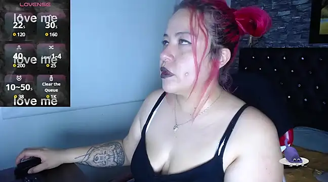 Bruja  Scarlata online show from March 2025 06:01:02 PM