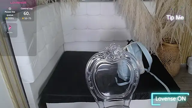 Bruja  Scarlata online show from October 2025 10:12:01 AM