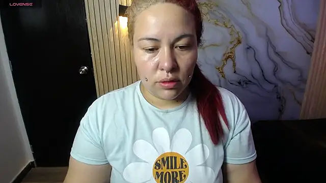 Bruja  Scarlata online show from October 2025 10:18:02 AM
