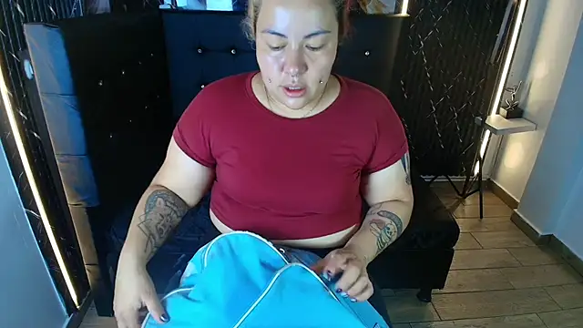 Bruja  Scarlata online show from November 2025 10:15:02 AM