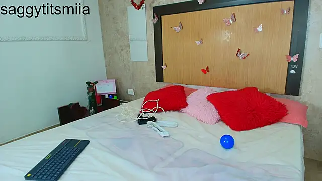 mialopez52 online show from March 2026 07:13:02 PM