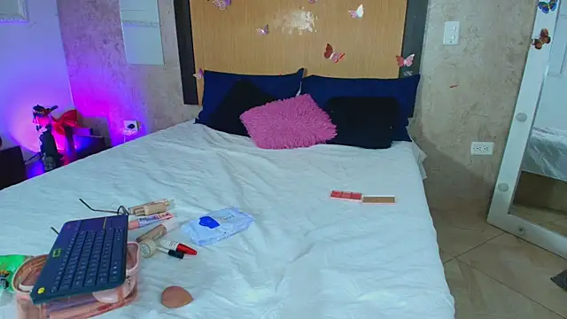 mialopez52 online show from March 2026 10:15:02 PM