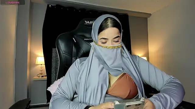 janna isa online show from April 2026 10:39:02 PM