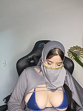 janna isa online show from July 2026 06:51:01 PM