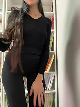LolloLara91 online show from May 2026 02:49:02 PM
