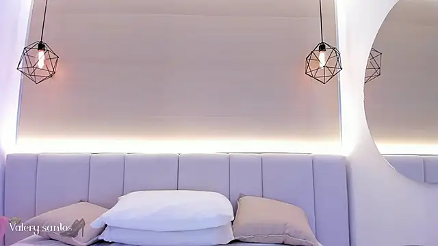 valerysantos  online show from October 2025 12:26:02 PM