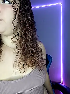 Snapshot of __elissa chatting on November 2025 04:06:01 AM elissa online show from November 2025 04:06:01 AM