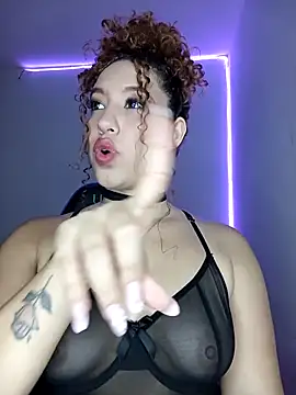 Snapshot of __elissa chatting on December 2025 03:19:02 AM elissa online show from December 2025 03:19:02 AM