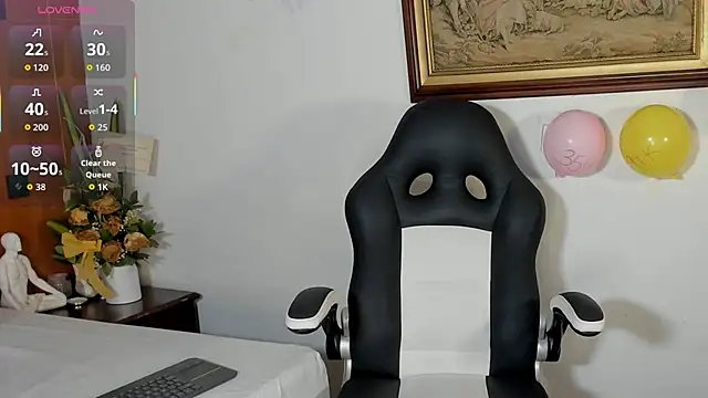 Wendy Marchall online show from February 2026 07:03:01 PM