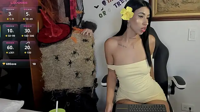 Wendy Marchall online show from October 2025 07:15:02 PM