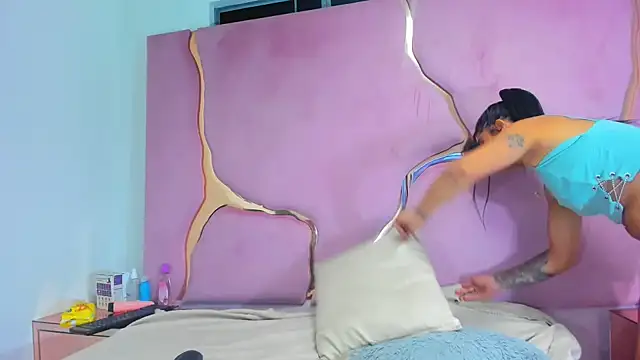 MelissaAndZeuss online show from January 2025 08:20:01 AM