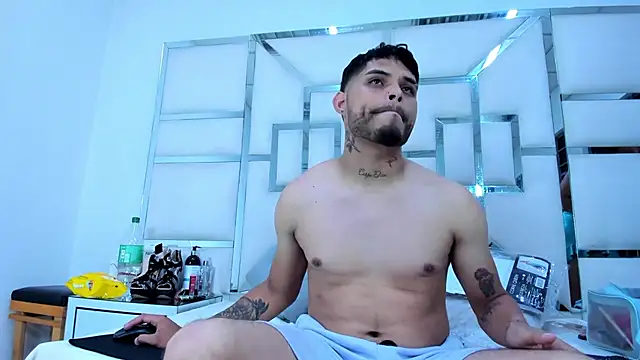 MelissaAndZeuss online show from October 2025 05:17:01 AM