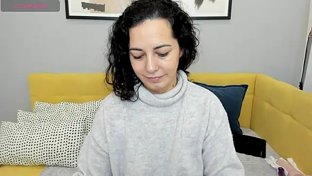 Linda Insatiable online show from November 2025 01:31:02 AM