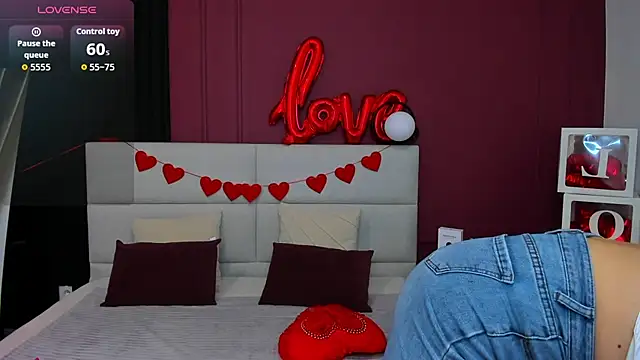 Linda Insatiable online show from March 2026 02:34:01 AM