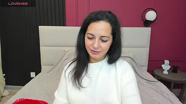 Linda Insatiable online show from October 2025 01:42:01 AM