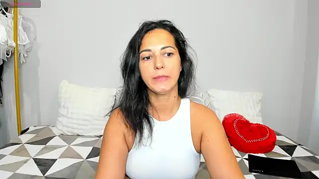 Snapshot of Linda_Insatiable chatting on July 2026 01:28:02 AM Linda Insatiable online show from July 2026 01:28:02 AM