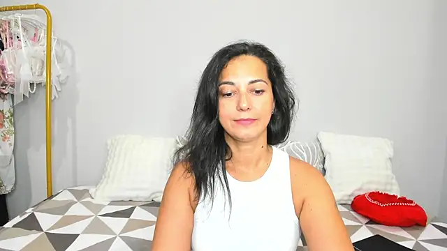 Snapshot of Linda_Insatiable chatting on July 2026 01:06:01 AM Linda Insatiable online show from July 2026 01:06:01 AM