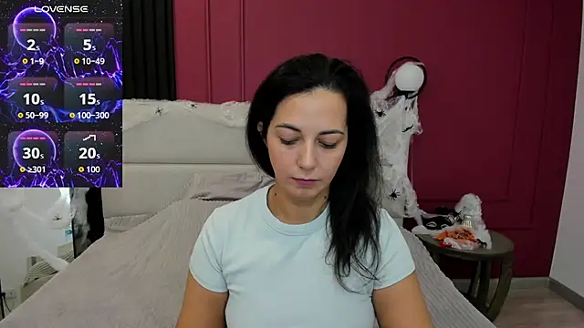 Linda Insatiable online show from October 2025 01:26:01 AM