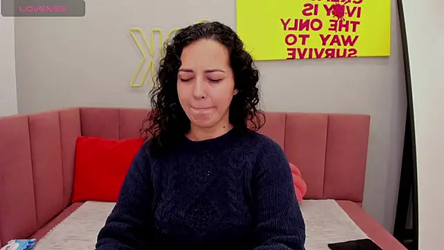 Linda Insatiable online show from November 2025 01:20:02 AM