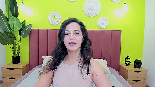 Linda Insatiable online show from May 2026 01:31:02 AM