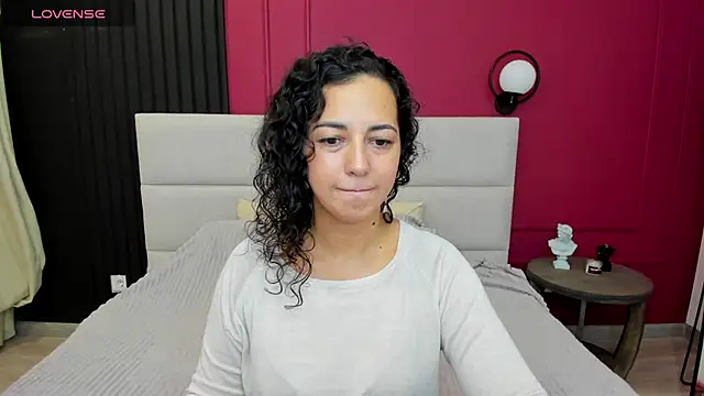 Linda Insatiable online show from October 2025 01:29:02 AM